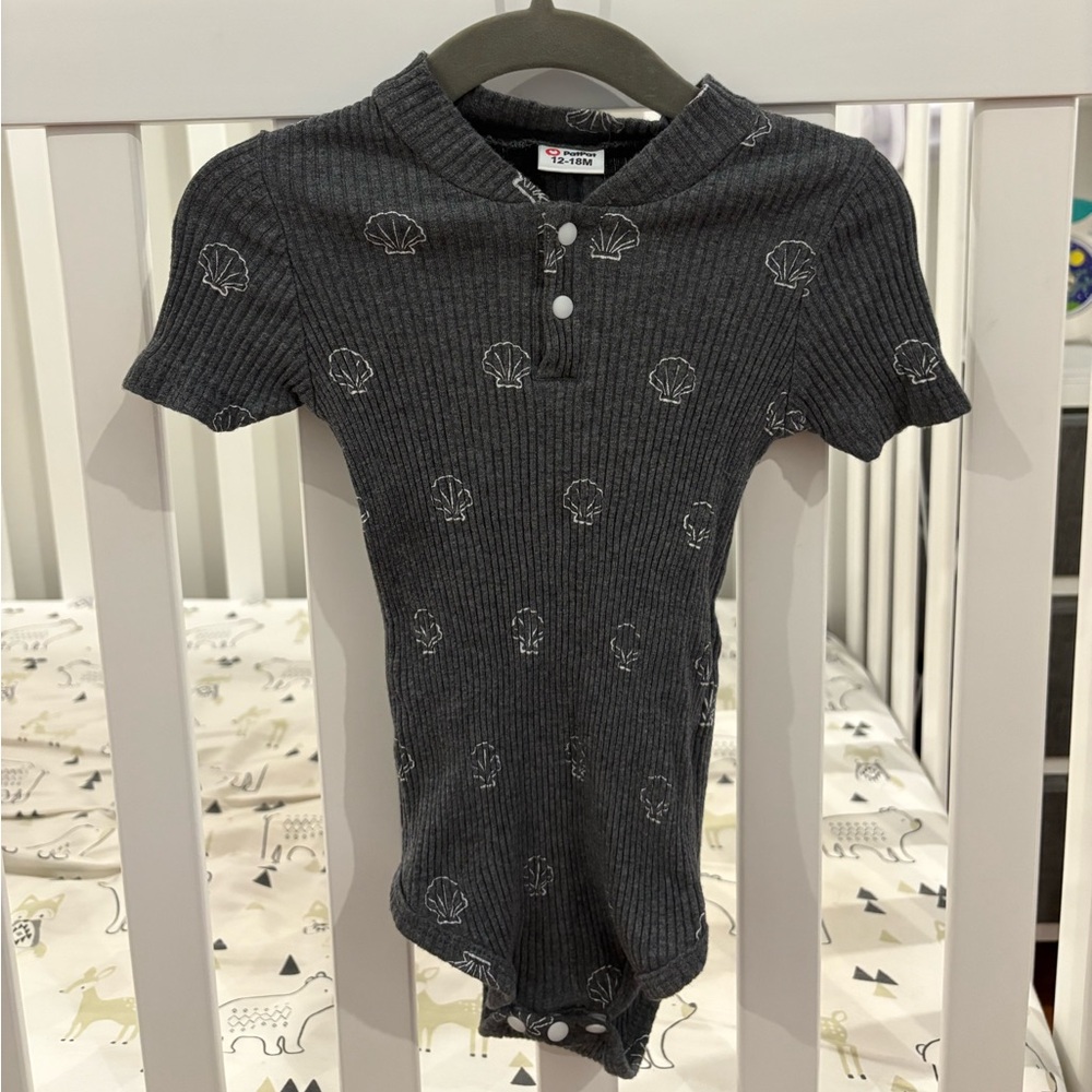 PatPat Gray Bodysuit with Circular Pattern